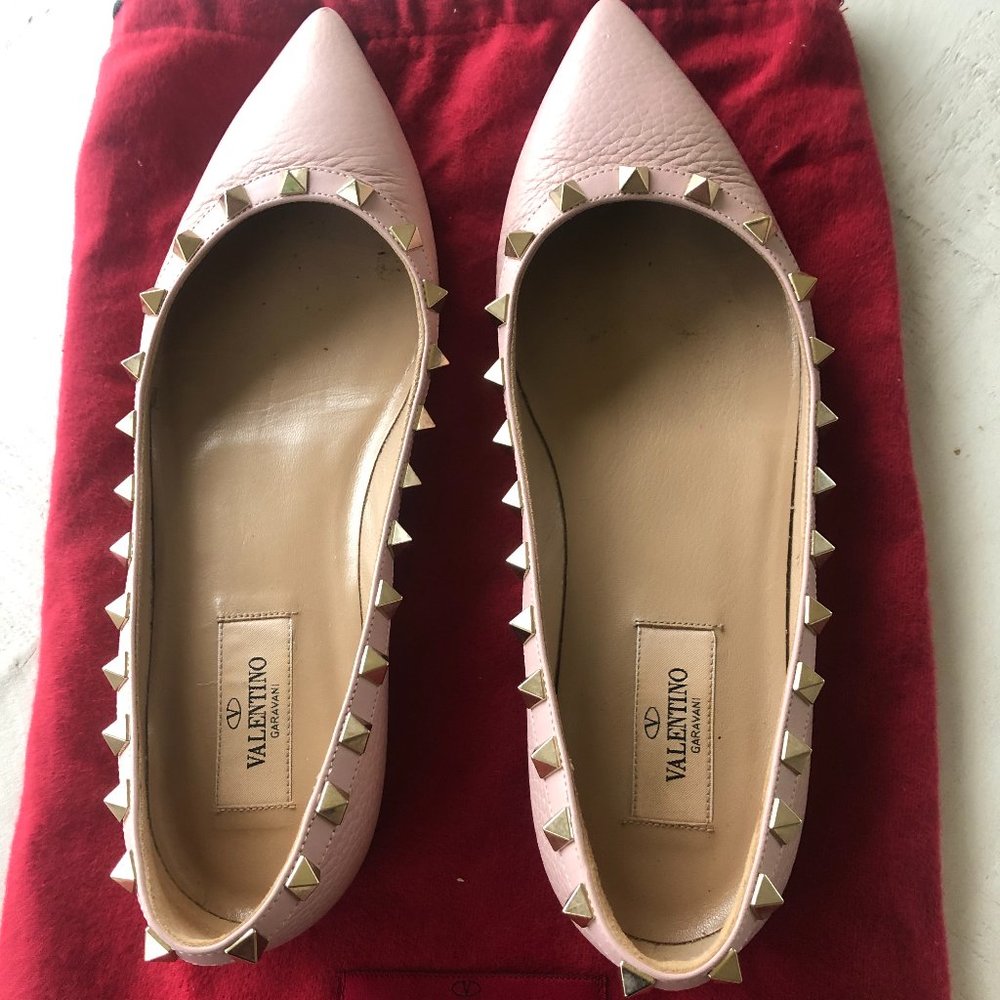 VALENTINO GARAVANI  ROCKSTUD PINK BALLET FLAT